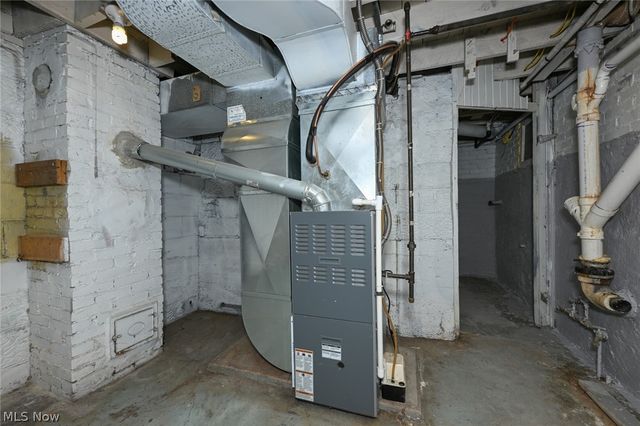 329 Redwood Street SW, Beach City, OH 44608