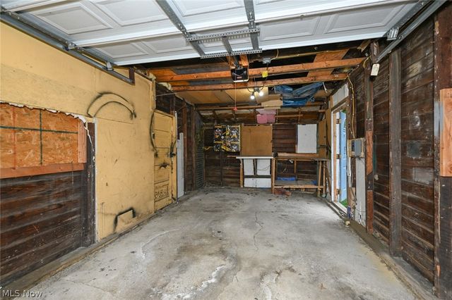 329 Redwood Street SW, Beach City, OH 44608