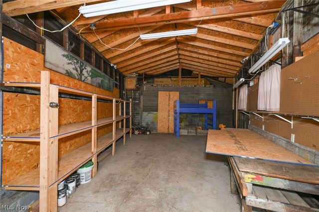 329 Redwood Street SW, Beach City, OH 44608