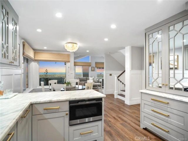 1119 E Balboa Boulevard A, Newport Beach, CA 92661