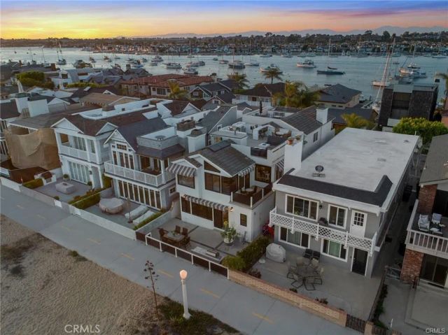 1119 E Balboa Boulevard A, Newport Beach, CA 92661