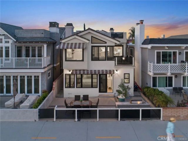 1119 E Balboa Boulevard A, Newport Beach, CA 92661