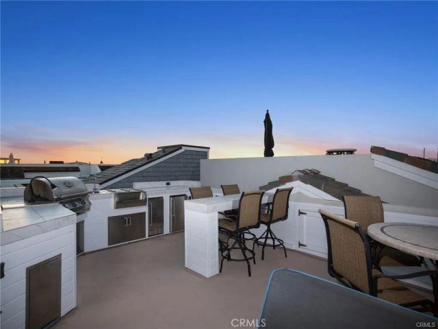 1119 E Balboa Boulevard A, Newport Beach, CA 92661