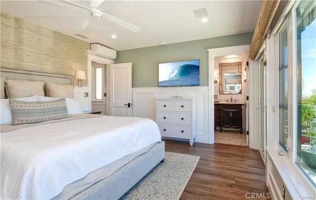 1119 E Balboa Boulevard A, Newport Beach, CA 92661