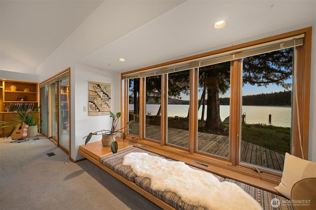 3169 Agate Bay Lane, Bellingham, WA 98226