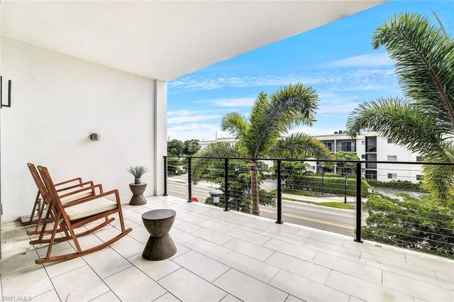 850 Central AVE 207, Naples, FL 34102