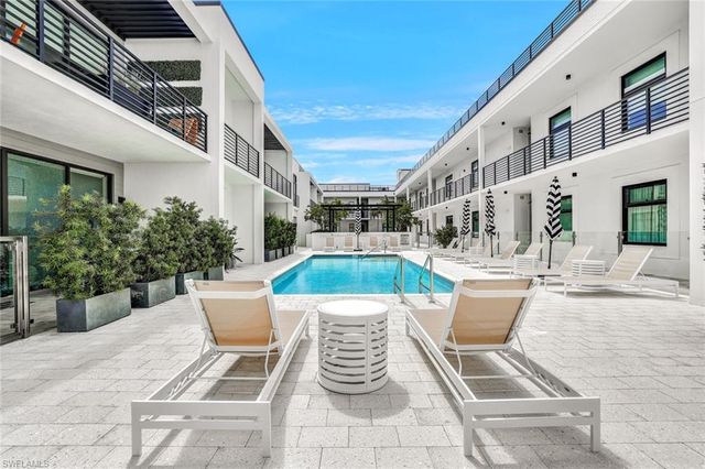 850 Central AVE 207, Naples, FL 34102
