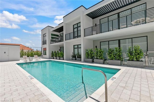 850 Central AVE 207, Naples, FL 34102