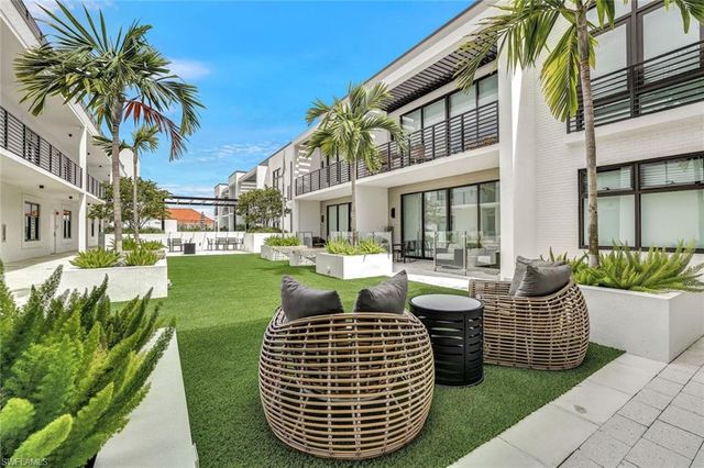 850 Central AVE 207, Naples, FL 34102