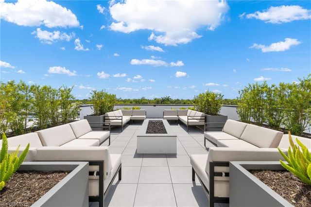 850 Central AVE 207, Naples, FL 34102