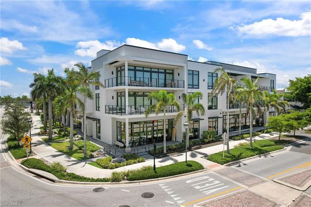 850 Central AVE 207, Naples, FL 34102