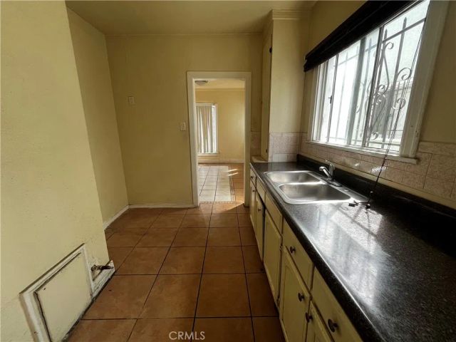 6325 S Figueroa Street, Los Angeles, CA 90003