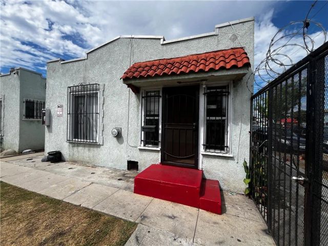 6325 S Figueroa Street, Los Angeles, CA 90003