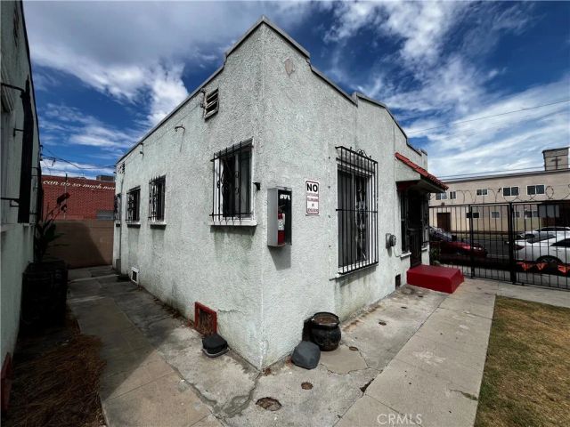 6325 S Figueroa Street, Los Angeles, CA 90003