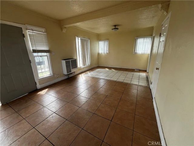 6325 S Figueroa Street, Los Angeles, CA 90003