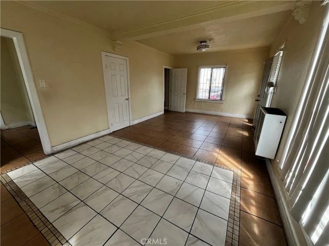 6325 S Figueroa Street, Los Angeles, CA 90003