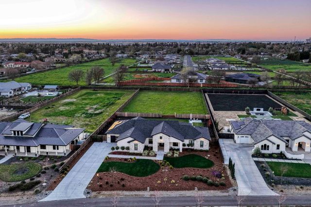 3000 Parella Ct, West Sacramento, CA 95691