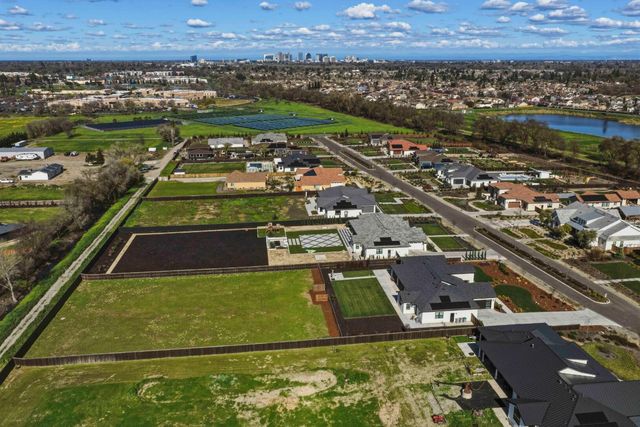 3000 Parella Ct, West Sacramento, CA 95691