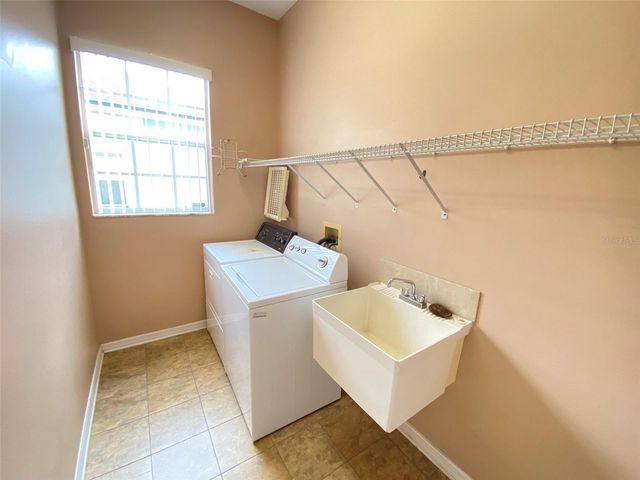 3708 MOLONA DRIVE, Orlando, FL 32837