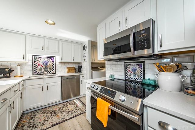 601 Woodlawn Dr Apt 28, Fairfield Bay, AR 72088