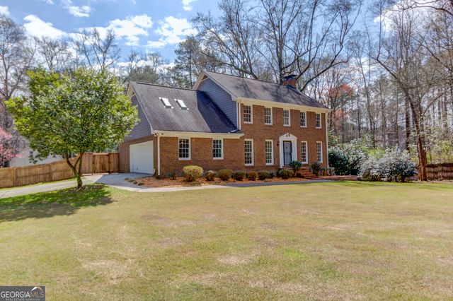 3346 Hidden Forest Drive, Snellville, GA 30078