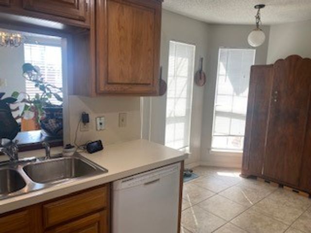 3167 Royal Lane, Dallas, TX 75229