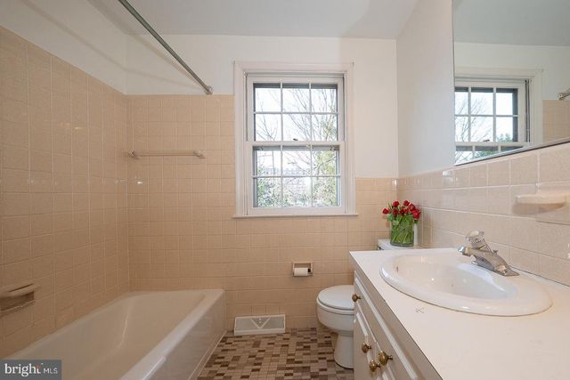 256 HATHAWAY LN, Wynnewood, PA 19096