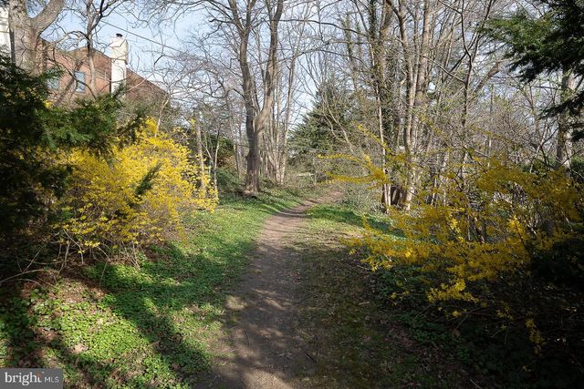 256 HATHAWAY LN, Wynnewood, PA 19096