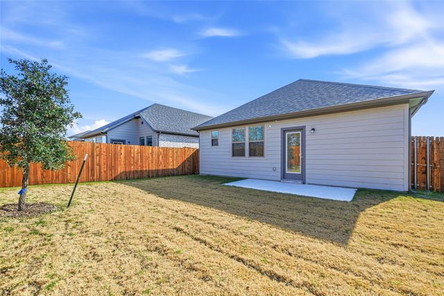 804 Pine Beach Drive, Princeton, TX 75071