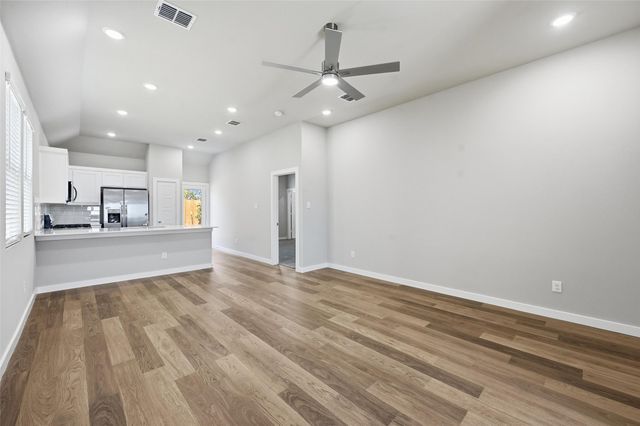 804 Pine Beach Drive, Princeton, TX 75071