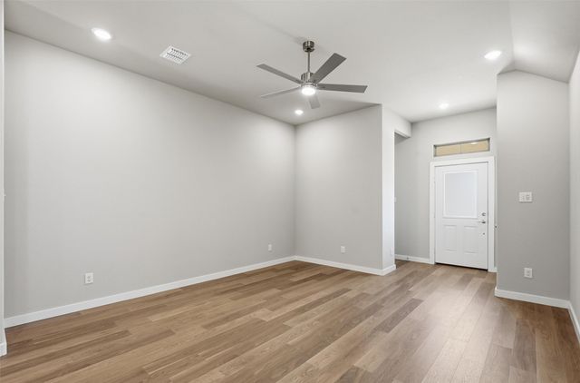 804 Pine Beach Drive, Princeton, TX 75071