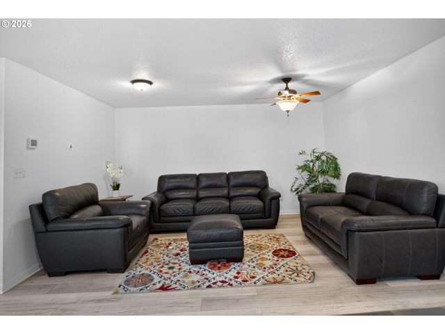 11720 Ne 32ND St, Vancouver, WA 98682