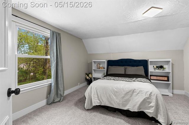 2472 Tackles Drive, White Lake, MI 48386