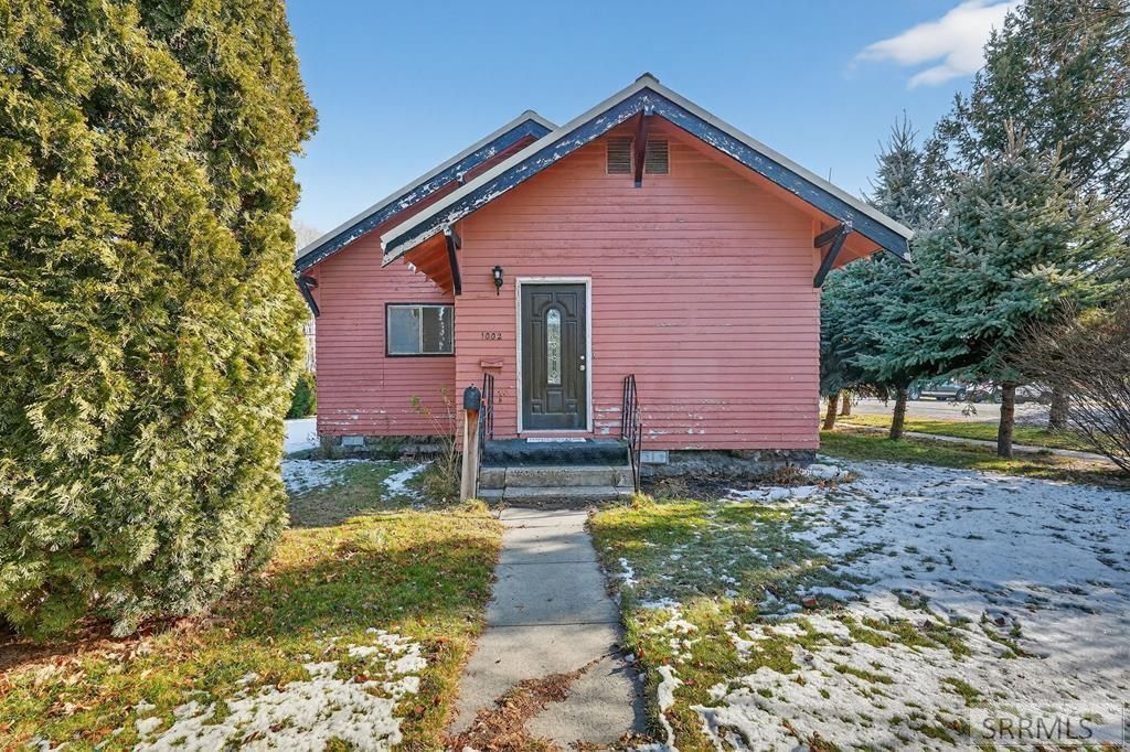 Image 2 of property listing at 1002 E Street, Rupert, ID 83350