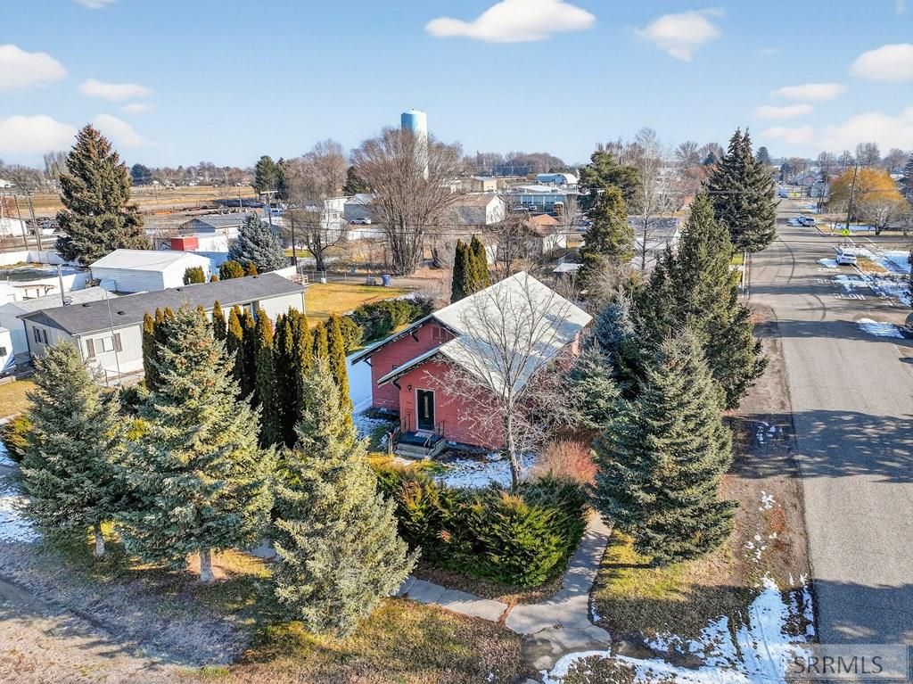 Image 4 of property listing at 1002 E Street, Rupert, ID 83350