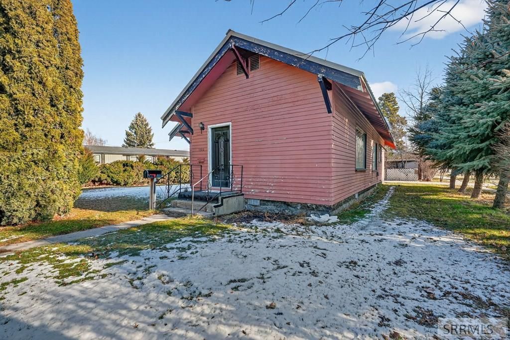 Image 6 of property listing at 1002 E Street, Rupert, ID 83350