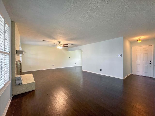 3119 Pilgrims Point Lane, Pearland, TX 77581