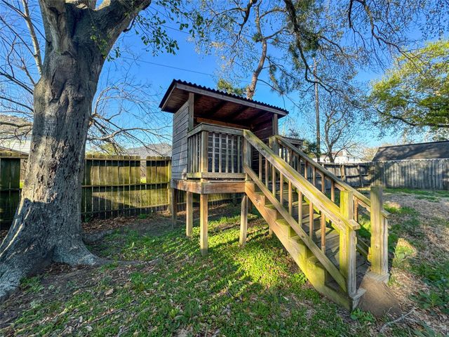 3119 Pilgrims Point Lane, Pearland, TX 77581