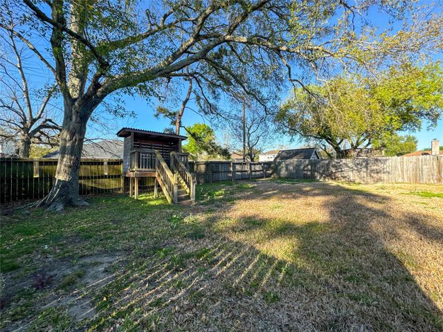 3119 Pilgrims Point Lane, Pearland, TX 77581