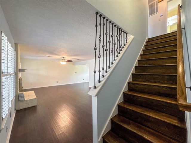 3119 Pilgrims Point Lane, Pearland, TX 77581