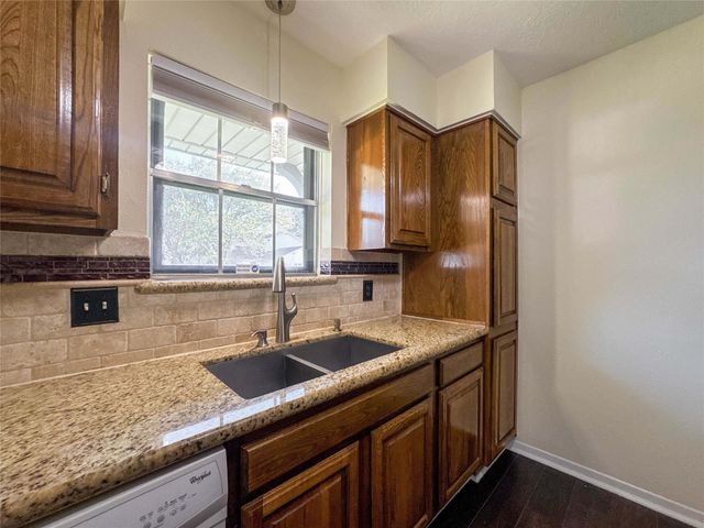 3119 Pilgrims Point Lane, Pearland, TX 77581