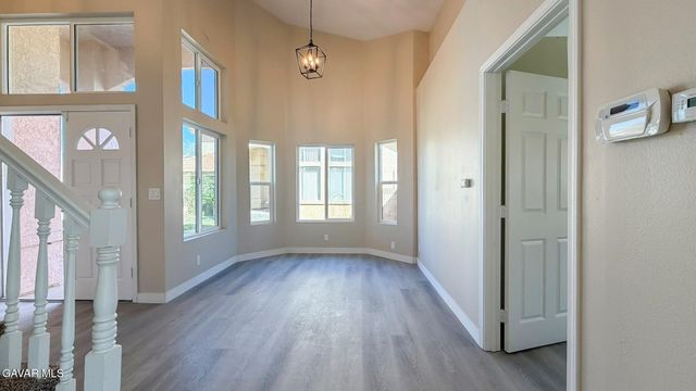 1768 E Mesa Drive, Lancaster, CA 93535
