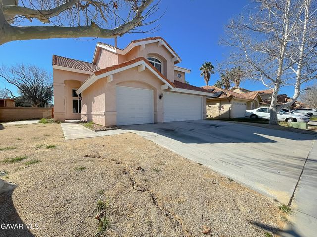 1768 E Mesa Drive, Lancaster, CA 93535