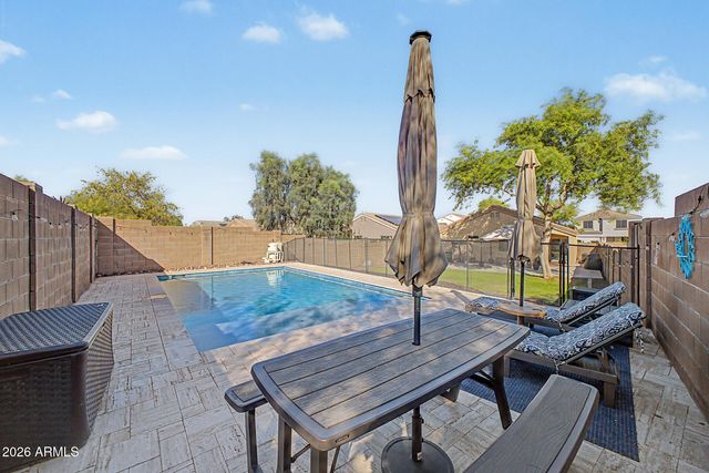 23528 N EL FRIO Court, Sun City, AZ 85373