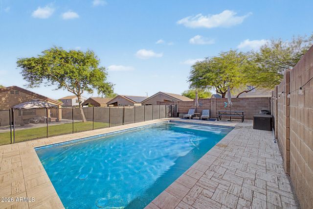 23528 N EL FRIO Court, Sun City, AZ 85373