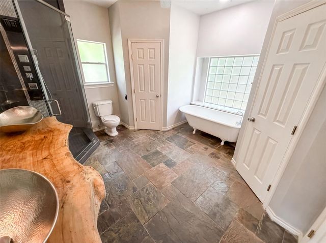7934 Round Rock Drive, Houston, TX 77049