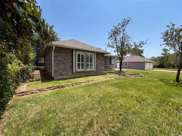 7934 Round Rock Drive, Houston, TX 77049
