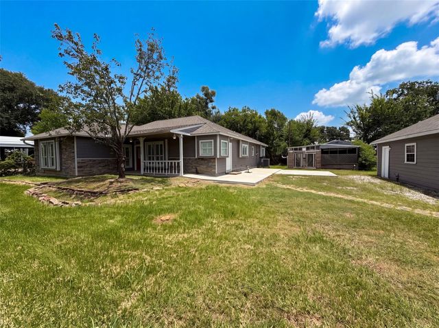7934 Round Rock Drive, Houston, TX 77049