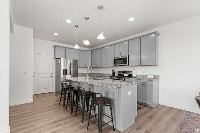 1912 W PARKVIEW DR, Syracuse, UT 84075