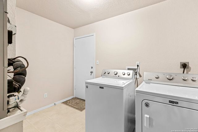 1132 Mira Loma Lane, San Marcos, TX 78666